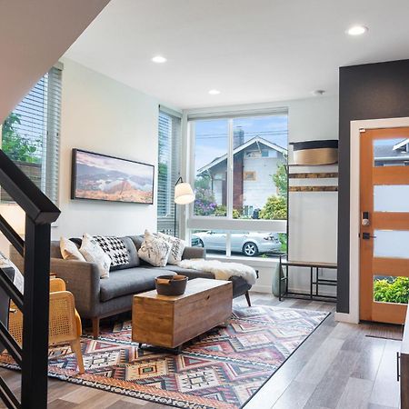 Stylish Townhouse Near Seattle Attractions Villa ภายนอก รูปภาพ