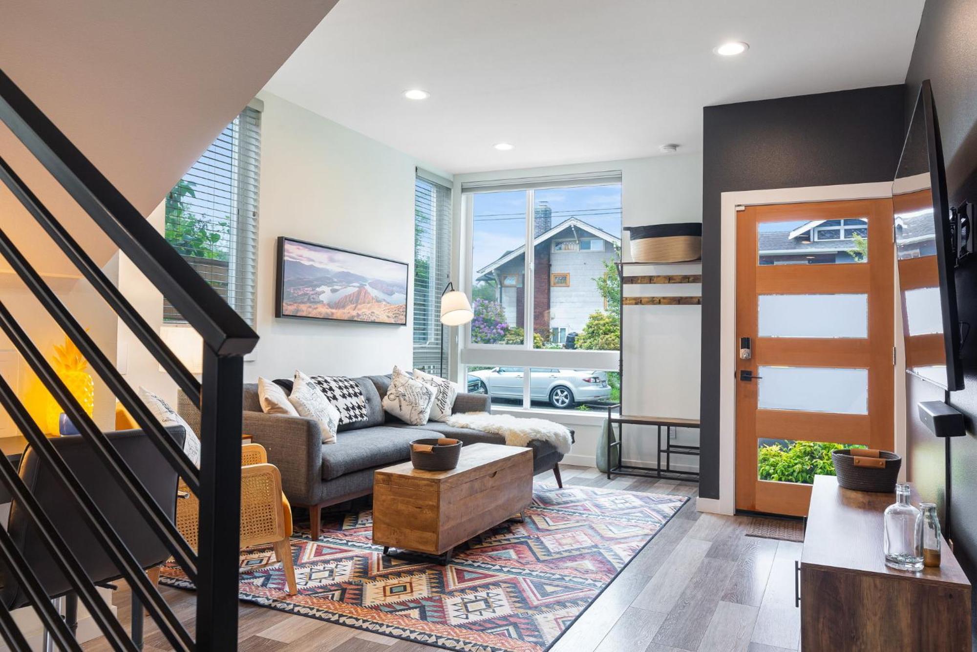 Stylish Townhouse Near Seattle Attractions Villa ภายนอก รูปภาพ